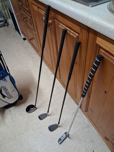 Golf Clubs Golf Set For 9 To 11 Year Old.