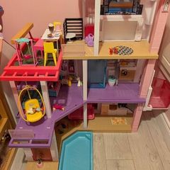 Barbie dreamhouse