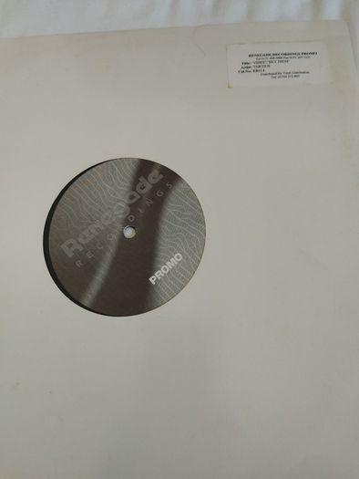 Tertius Vibes / Sky high promo 12"