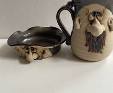 Vintage  Peter Petrie "Ugly man "vintage Muggs Pottery set