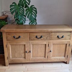 sideboard
