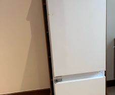 Integrated Whirlpool 6sense fridge freezer 70/30 Split