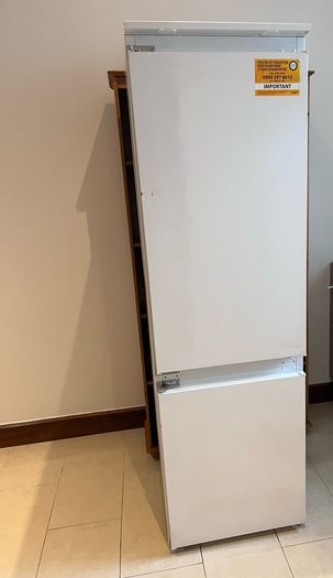 Integrated Whirlpool 6sense fridge freezer 70/30 Split
