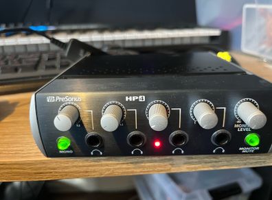 Pre Sonus HP4 new