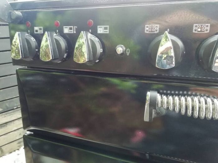 Cooking machine - gas n electric