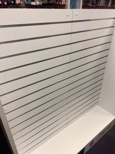 Slatwall Gondola Unit with Aluminium inserts