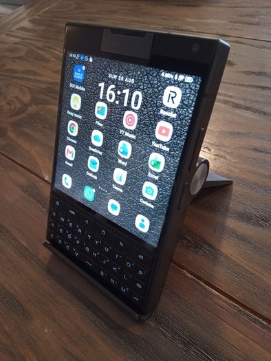 Titan 2 (like BlackBerry Passport)