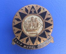 SHIP MODEL SOCIETY - a vintage membership badge (1950s). Scarce.
