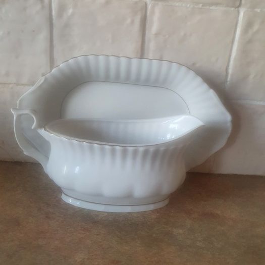 China Sandard' Collectable Vintage China Pieces ... Biscuit Plate, Gravy Boat, 3 Cake Plates and a Milk Jug