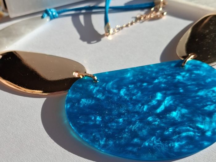 Marbled Resin Bold Statement Necklace