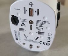 Skross World Adaptor Pro
