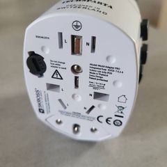 Skross World Adaptor Pro
