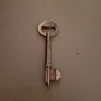 Union keys and basta and cara. yale Image 10