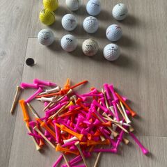 Bundle of Golf Balls, Tees and a ball marker