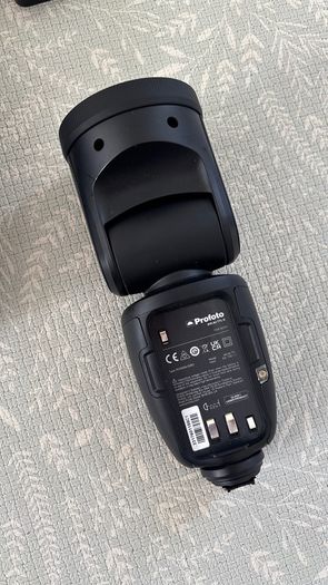 Profoto A10 AirTTL Off Camera Kit + Profoto Connect Pro (Sony)