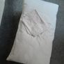 3 bed pillows + 4 pillow cases Image 3