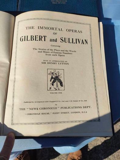 Volumes 1-4 Gilbert & Sullivan Operas