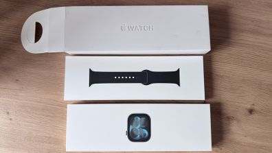 Apple watch series 11 46mm space grey