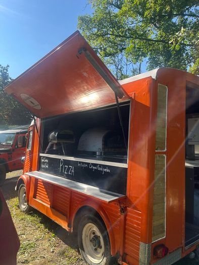 Food truck; Citroen hy wood fired pizza van