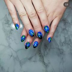 nails