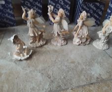 figurines