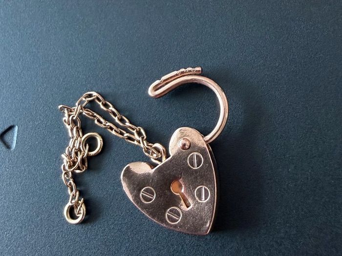 Gold heart vintage