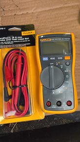 Fluke 115 multimeter