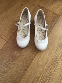Ivory girls shoes