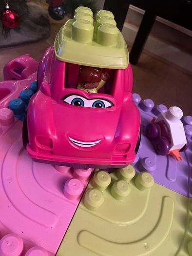 Lego table/car