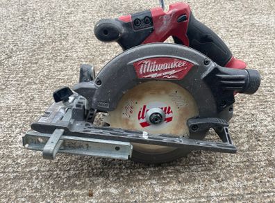 Milwaukee saw