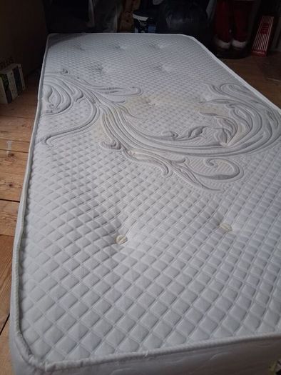 Single mattress
