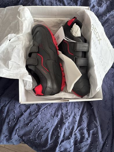 brand new geox still in box size 5