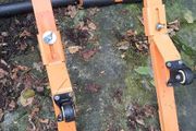 2Pcs Ladder Roof Hook with Wheel Steel Ladder Stabilizer Holder 500 lbs Bearing