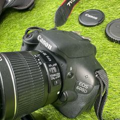 Canon EOS 600D camera complete with Sigma DG lens, shade, carrier bag, charger