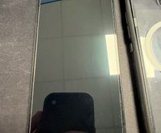iPhone 15 sim free