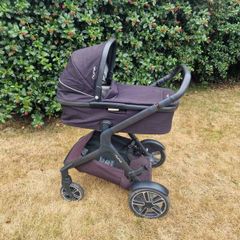 Travel system- Nuna Demi Grow