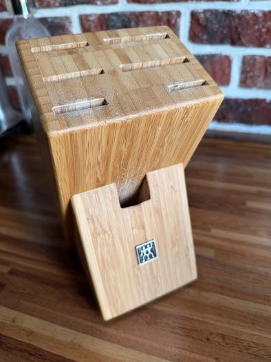 Zwillingd Bamboo Knifes Stand