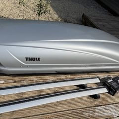 Thule Roofbox (460litre capacity), bars, keys - complete system