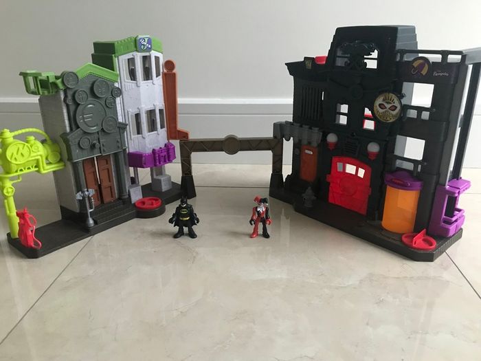 Imaginext Batman Crime Alley