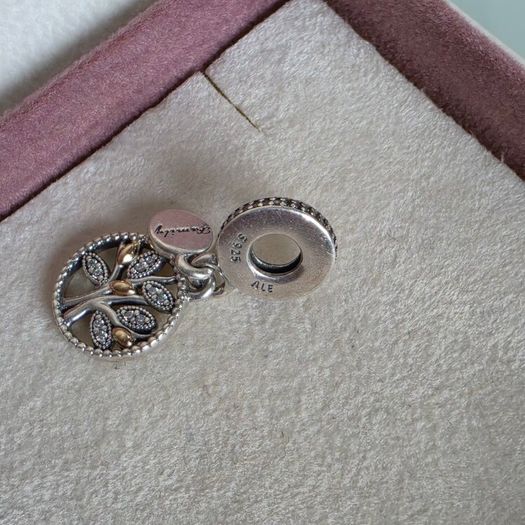 andora family tree charm/pendant two tone gold very good condition