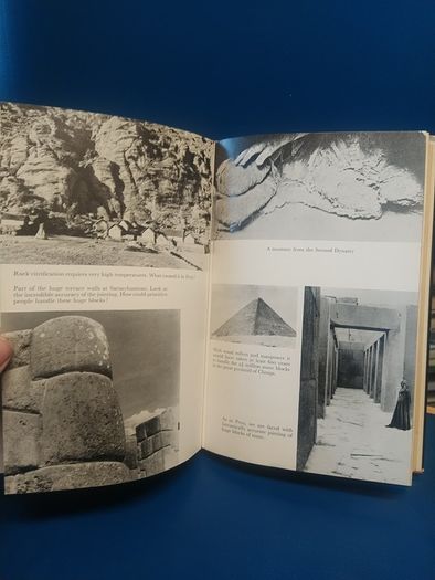 Chariots of the Gods? - Erich Von Daniken