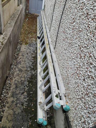 Double extension aluminium ladder