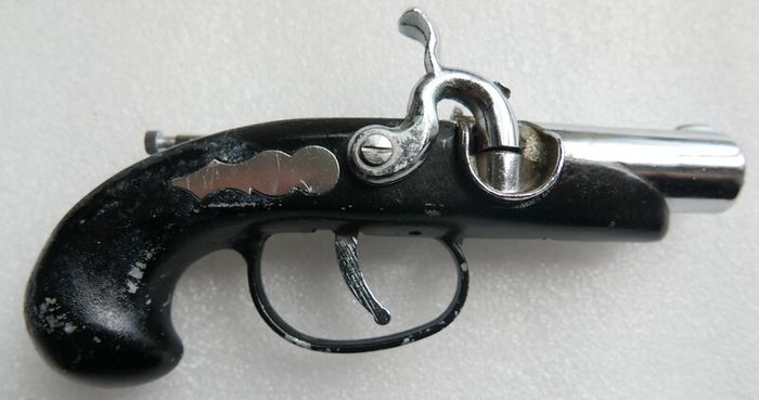 Vintage Japan Flintlock Pistol Lighter  (in working order)