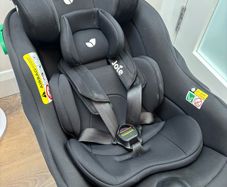 Joie steadi R129 Car Seat - Birth to 4 years - Rear and forward facing.
