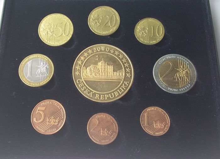 Rare 2004 Czech Republic Euro Pattern Set , ( Limited Edition of 3,000 )
