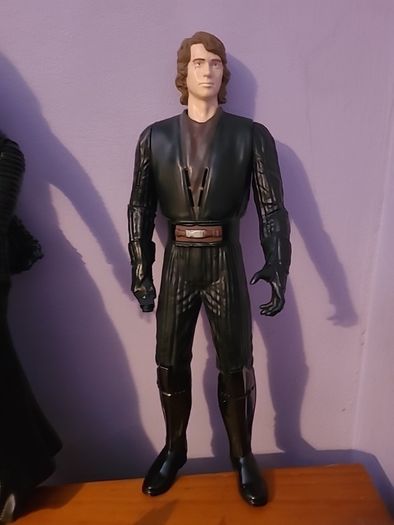 Kylo Ren and Anakin action figures