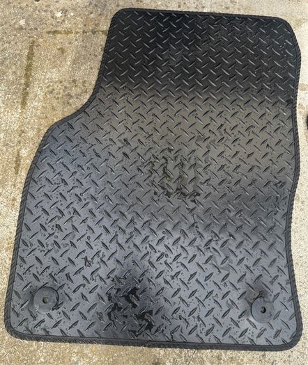 rubber mats for VW Golf MK7