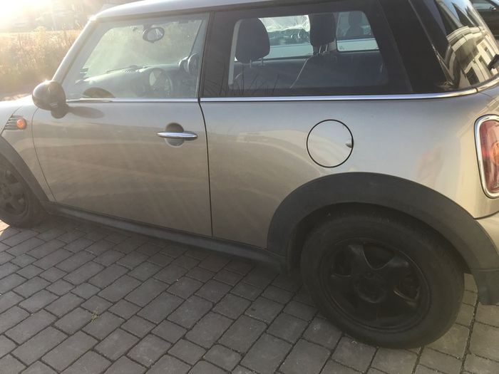 08 Mini One - For repair or Breaking
