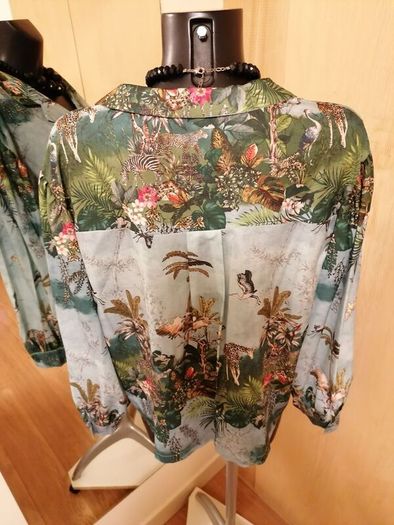 Women's Blouse NWOT SIZE 16
