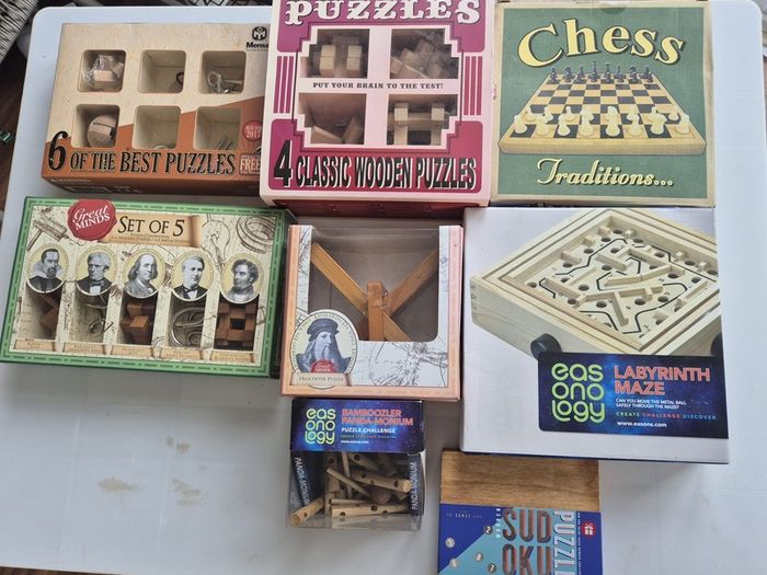 Multiple puzzle games